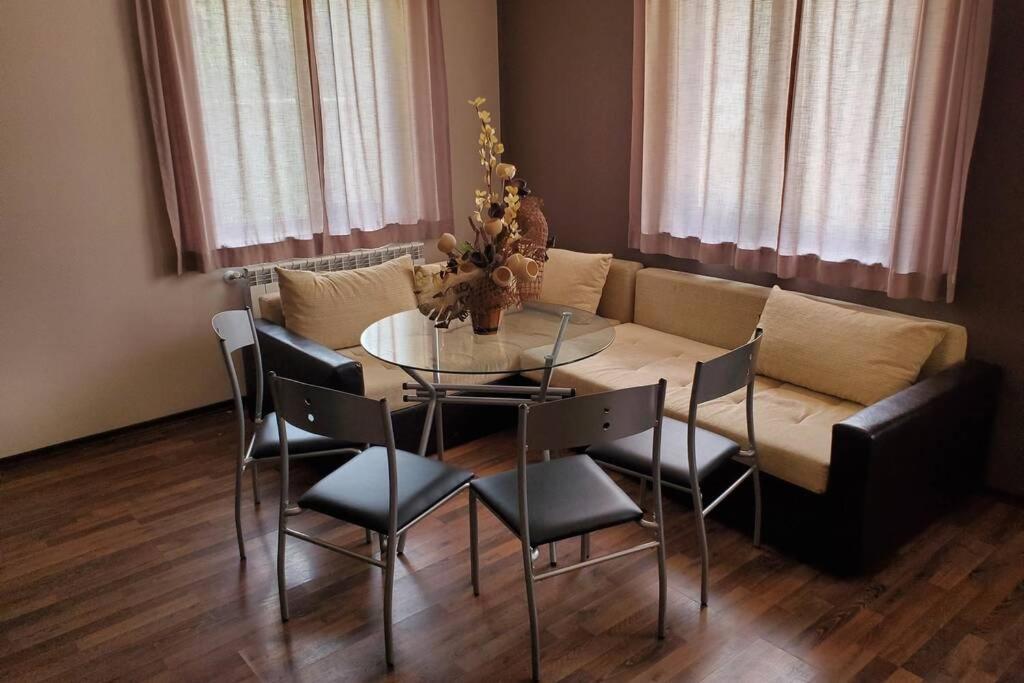 Двете Къщи В Планината Villa Beli Osŭm Buitenkant foto