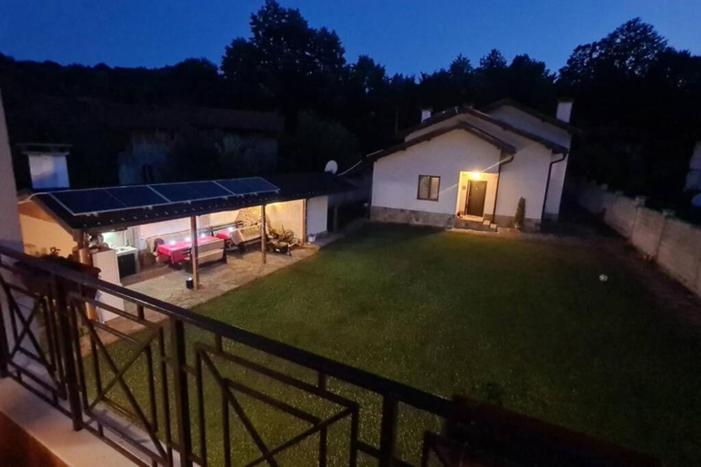 Двете Къщи В Планината Villa Beli Osŭm Buitenkant foto