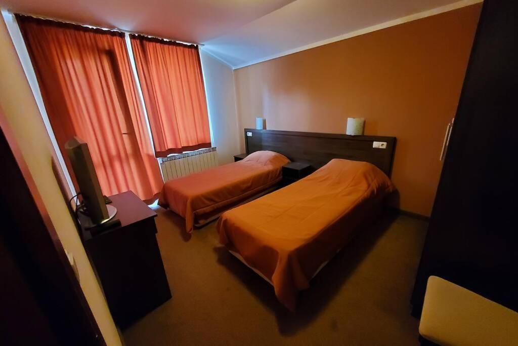 Двете Къщи В Планината Villa Beli Osŭm Buitenkant foto