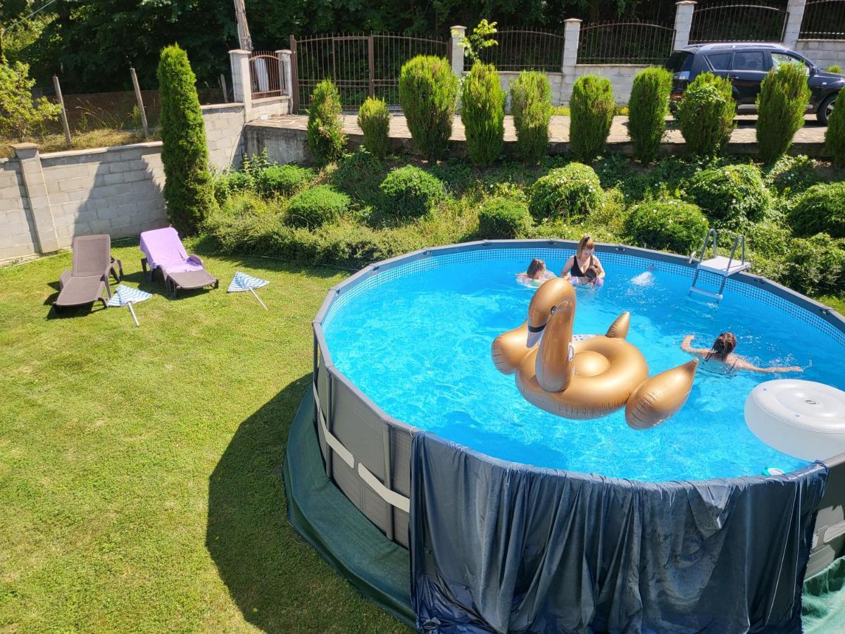 Двете Къщи В Планината Villa Beli Osŭm Buitenkant foto