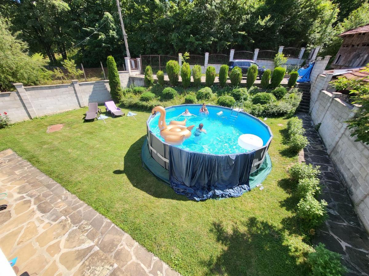 Двете Къщи В Планината Villa Beli Osŭm Buitenkant foto